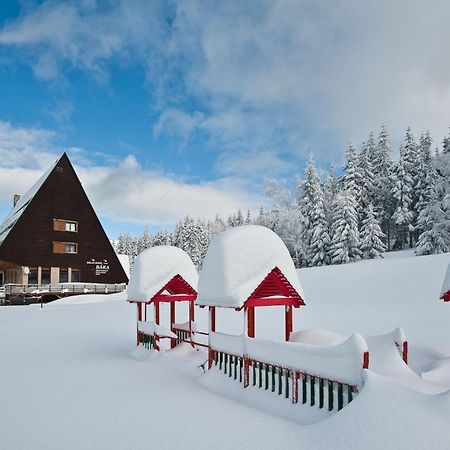 Relax Hotel Bara Бенецко Экстерьер фото