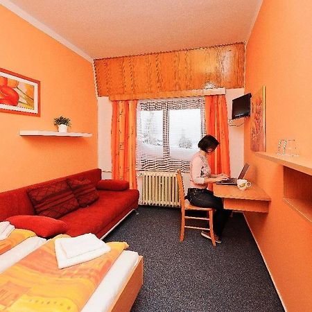 Relax Hotel Bara Бенецко Экстерьер фото